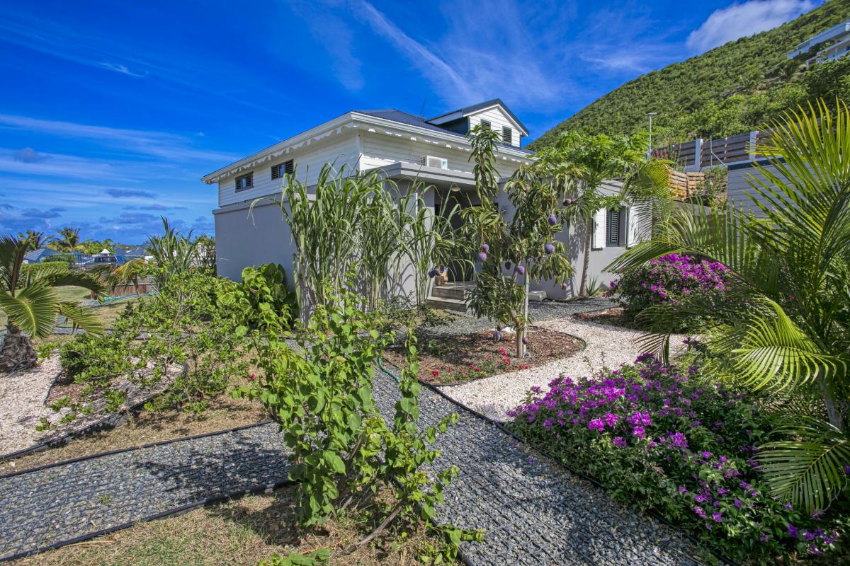 Location villa Saint Martin Mont Vernon - 6 chambres 14 personnes piscine vue mer salle de sport solarium terrain de pétanque (31)
